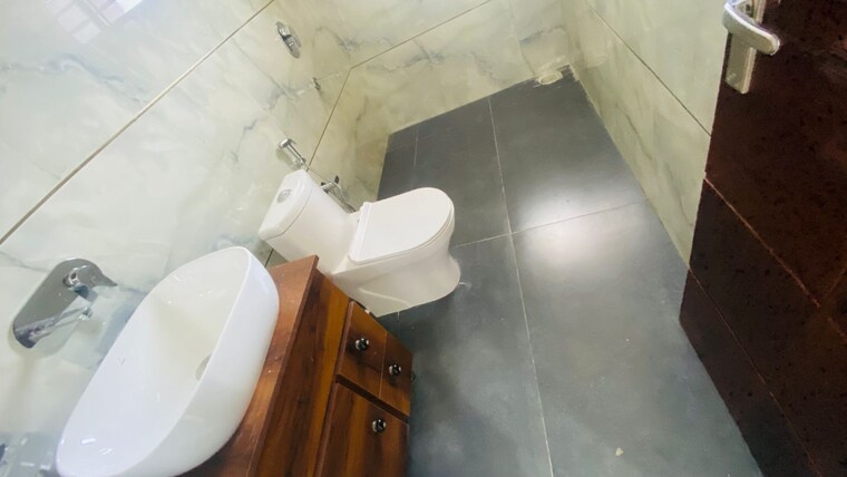 Bathroom, gmada-eco-city 2 Bedroom 2700 Sq.Ft. Independent House In North Mullanpur Chandigarh 9571468