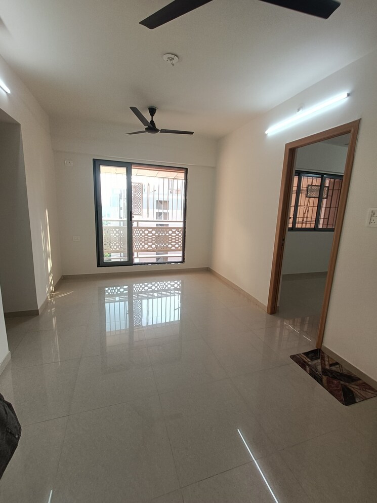Room, dombivli east 1 Bedroom 495 Sq.Ft. Apartment In Dombivli East Thane 9571481
