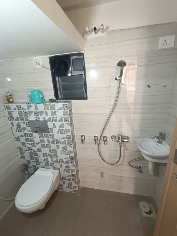 Bathroom, dombivli east 1 Bedroom 495 Sq.Ft. Apartment In Dombivli East Thane 9571481