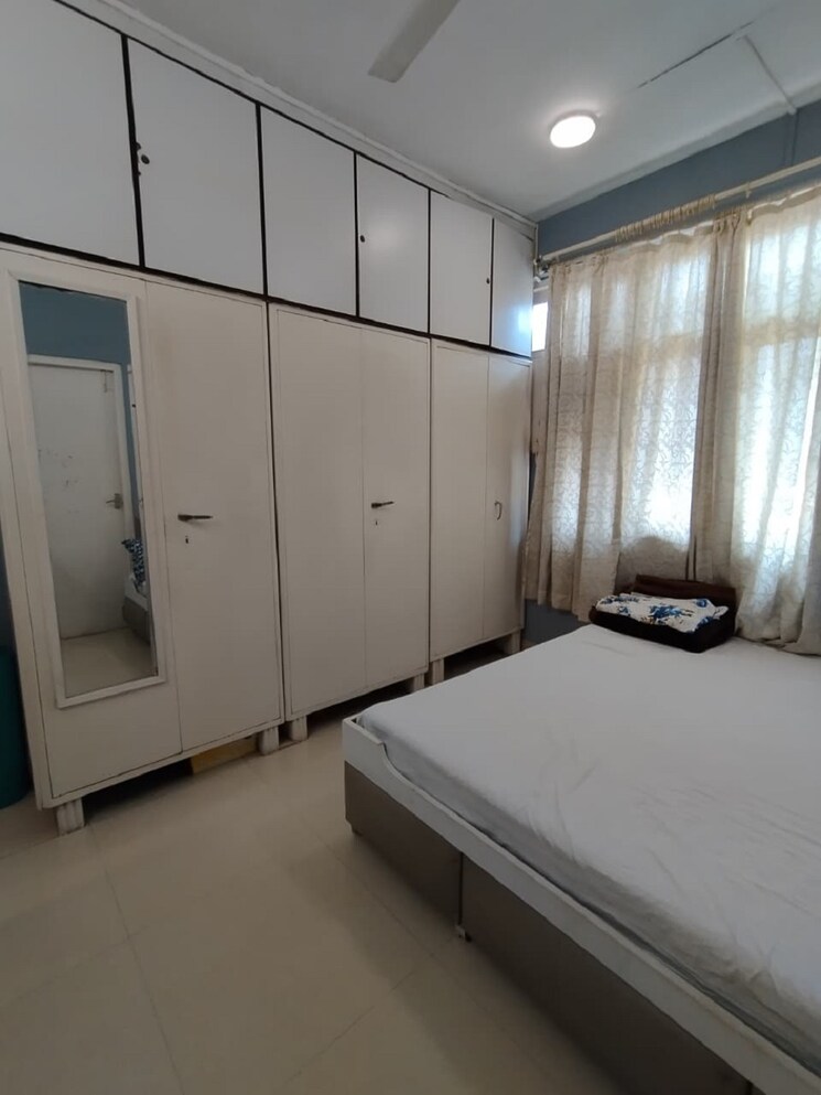 Bedroom, khar west 2 Bedroom 700 Sq.Ft. Apartment In Khar West Mumbai 9571455