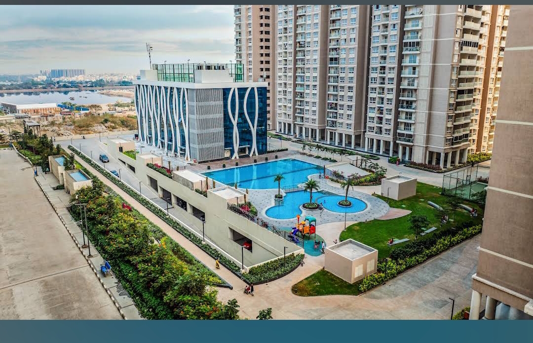 2 BHK Apartment For Sale in Marina Skies