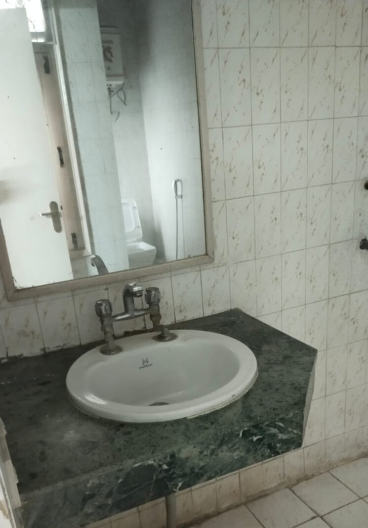 Bathroom, sector 24 4 Bedroom 3000 Sq.Ft. Apartment In Sector 24 Gurgaon 9571464