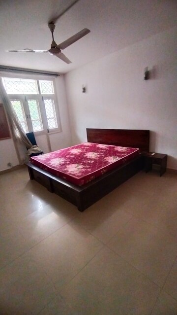 Bedroom in 4 BHK Apartment at Sector 24 – for Rent