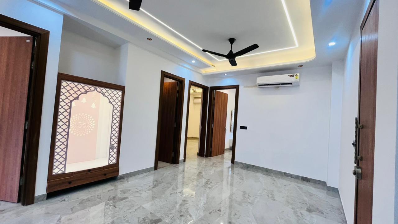 3 BHK 180 Sq.Ft. Builder Floor in Anant Raj Ashok Estate