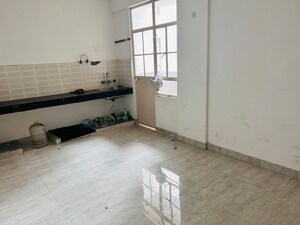 Room in 2 BHK Apartment at Signature Global Signum 107, Sector 107 – for Rent