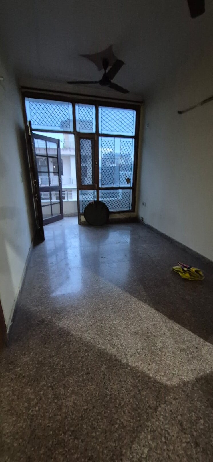 Room, entertainment-city 2 Bedroom 550 Sq.Ft. Builder Floor In Sector 38 Noida 9571516