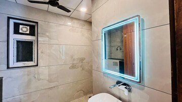 Bathroom in 3 BHK Builder Floor at BPTP Green Oaks, Sector 70a – for Sale
