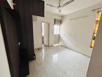 Bathroom in 2 BHK Apartment at Signature Global Signum 107, Sector 107 – for Rent
