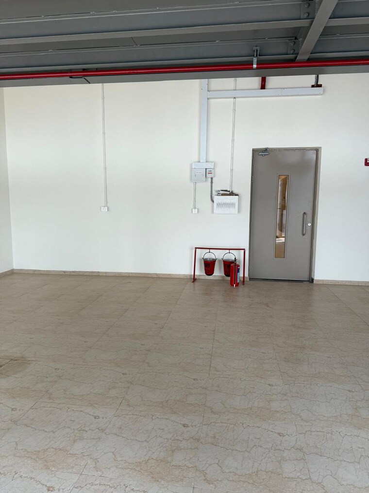 Room, mahalaxmi Commercial Office Space 1995 Sq.Ft. In Mahalaxmi Mumbai 9571535