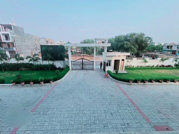 Swimming Pool in 2 BHK Apartment at Nirman KL Heights, Jankipuram – for Sale