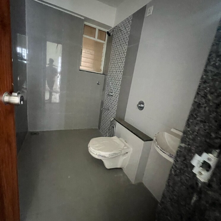 Bathroom, parklane-lifeseasons 1 Bedroom 379 Sq.Ft. Apartment In Madhav Nagar Pune 9571549