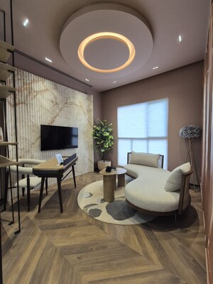 Living Room in 2 BHK Apartment at Sheth Beaumonte, Sion East – for Sale