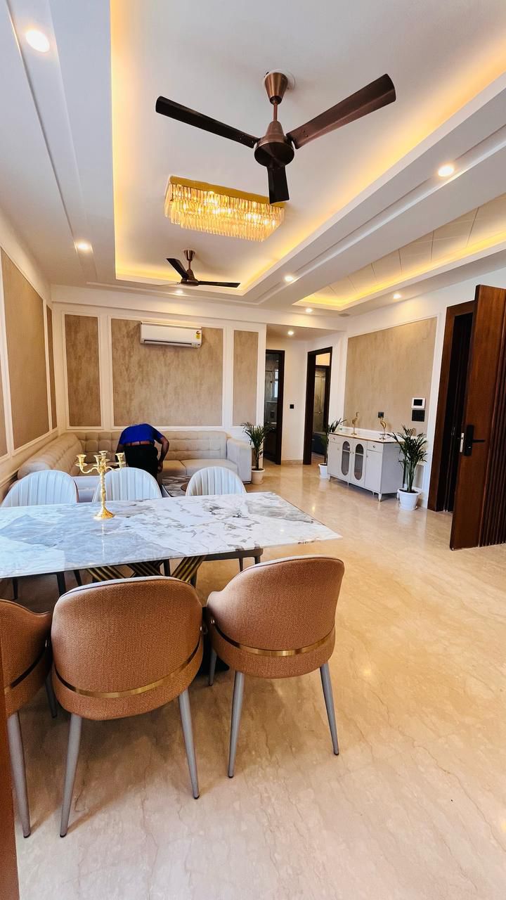 3 BHK 180 Sq.Ft. Builder Floor in BPTP Green Oaks