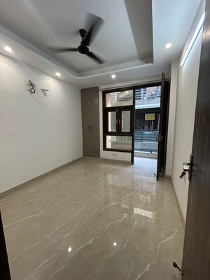 Room in 3 BHK Builder Floor at Aman Luxury Apartments, Sahastradhara Road – for Rent