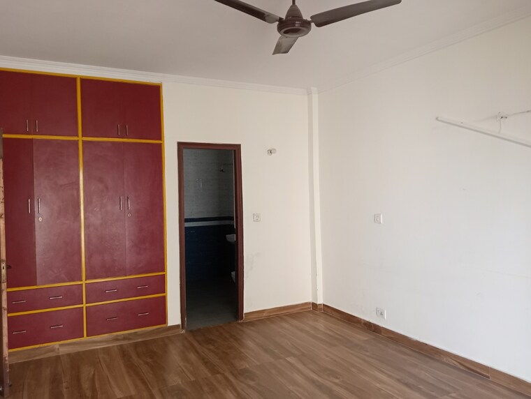 Room, parsvnath-prestige 3 Bedroom 1795 Sq.Ft. Apartment In Sector 93a Noida 9571583