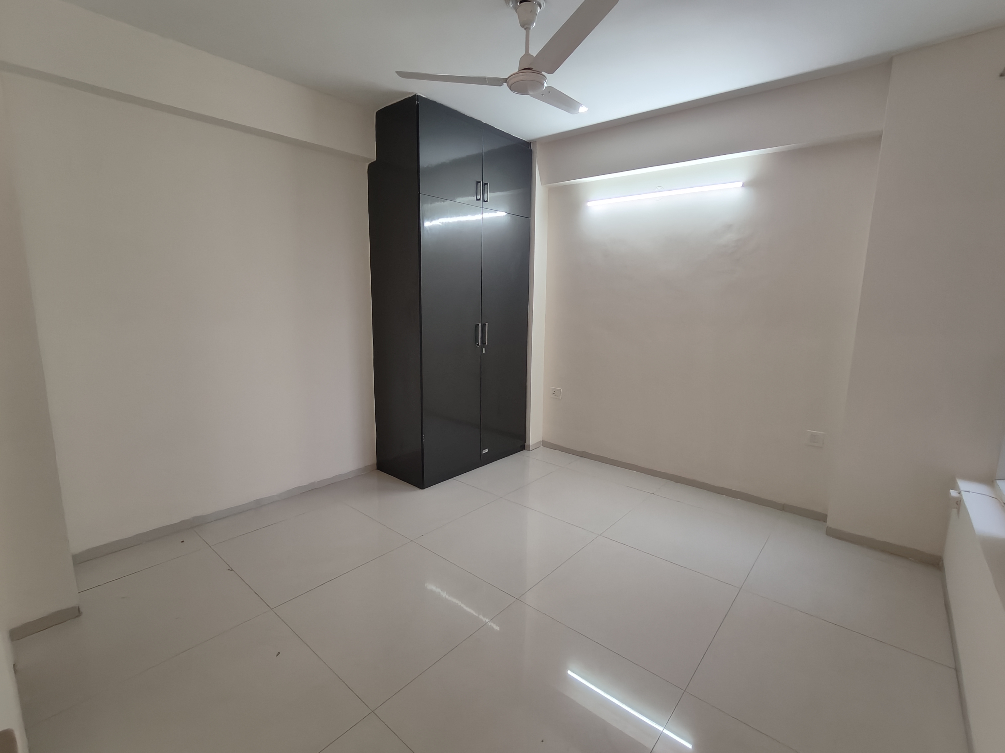 3 BHK 1578 Sq.Ft. Apartment in Tulip Violet