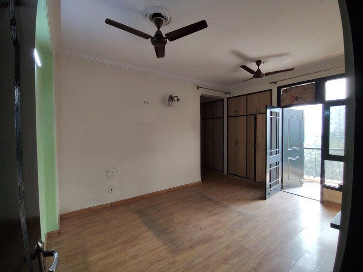 Room, purvanchal-silver-city 3 Bedroom 1765 Sq.Ft. Apartment In Sector 93 Noida 9571601