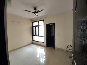 Room in 3 BHK Apartment at Purvanchal Silver City, Sector 93 – for Sale