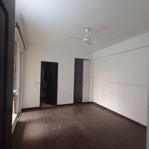 Room in 2.5 BHK Apartment at H R Buildcon Elite Homz, Sector 77 – for Rent