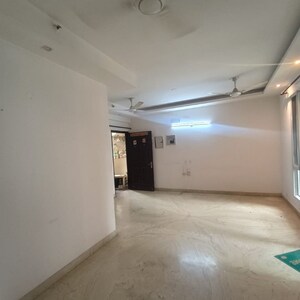 Room in 2.5 BHK Apartment at H R Buildcon Elite Homz, Sector 77 – for Rent