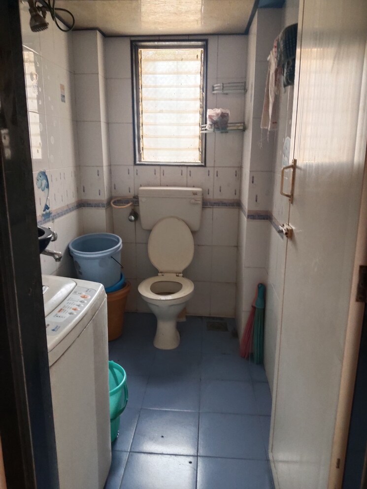 Bathroom, gundecha-orchid-tower 2 Bedroom 680 Sq.Ft. Apartment In Kandivali East Mumbai 9571620