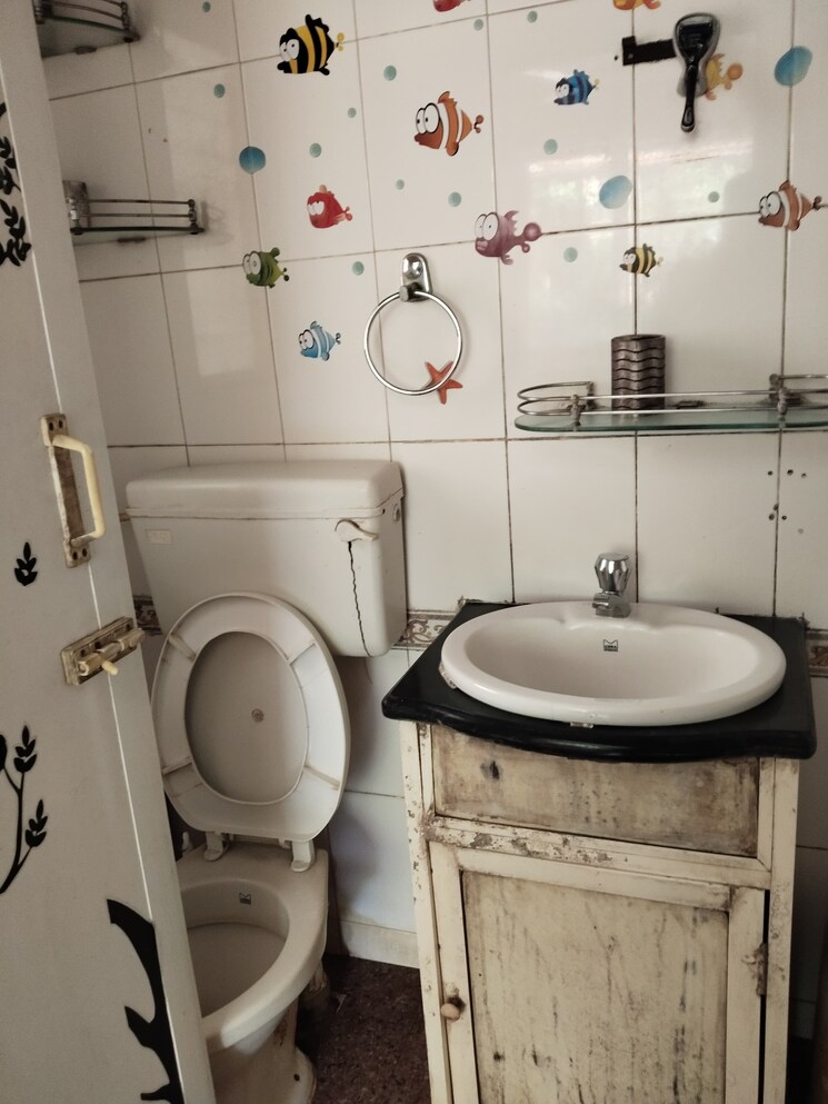 Bathroom, gundecha-orchid-tower 2 Bedroom 680 Sq.Ft. Apartment In Kandivali East Mumbai 9571620