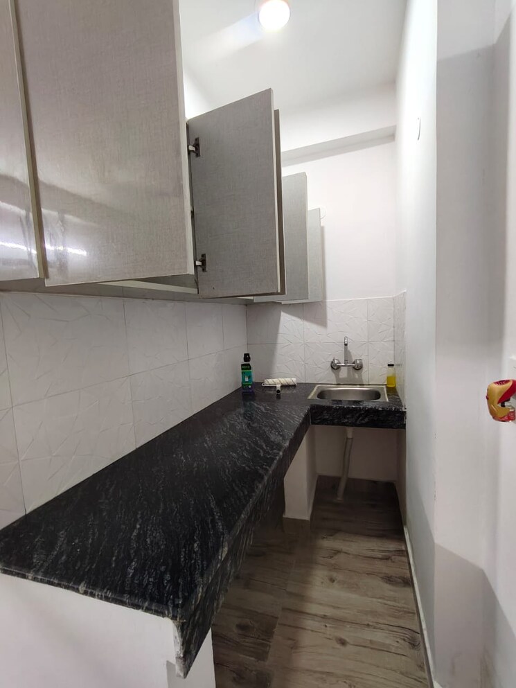 Kitchen, freedom fighters enclave 1 RK 300 Sq.Ft. Builder Floor In Freedom Fighters Enclave Delhi 9571641