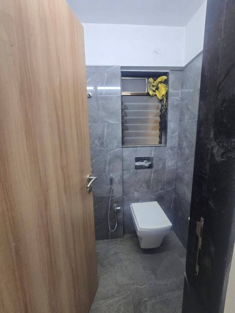 Bathroom, andheri west 2 Bedroom 720 Sq.Ft. Apartment In Andheri West Mumbai 9571659