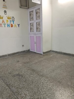 Room in 1 RK Builder Floor at Ashoka Enclave 3, Sector 35 – for Rent