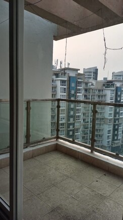 4 BHK + Servant Room Apartment For Sale in Emaar Palm Terraces Select