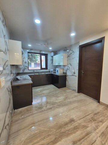 Bedroom in 3 BHK Builder Floor at Sushant Residency F Block, Sushant Lok Iii – for Rent