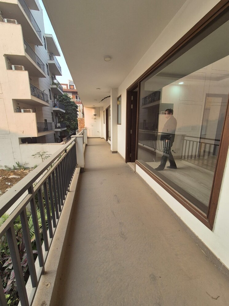 Balcony, sushant-residency-f-block 3 Bedroom 2500 Sq.Ft. Builder Floor In Sushant Lok Iii Gurgaon 9571665