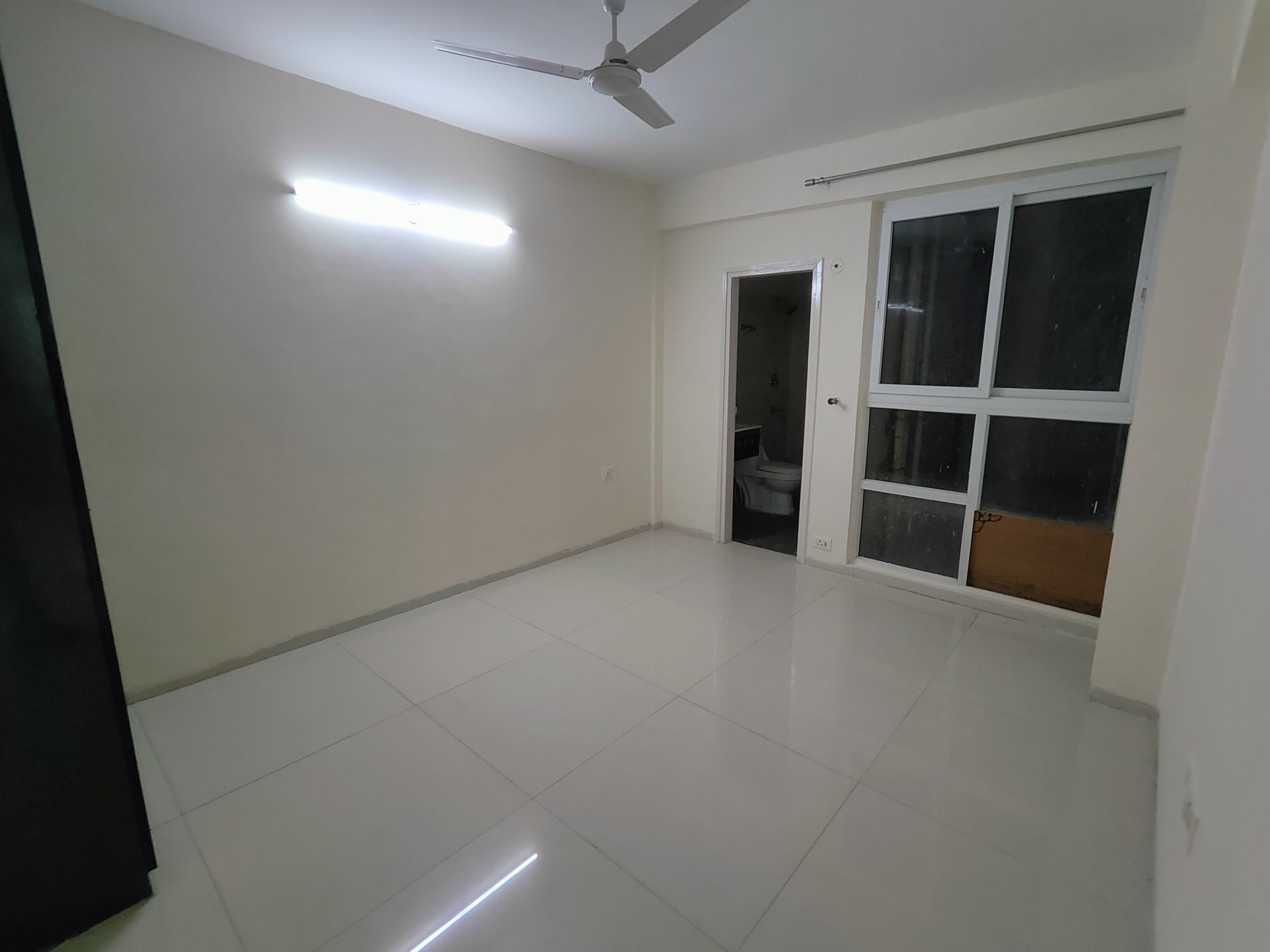 3 BHK 1578 Sq.Ft. Apartment in Tulip Violet