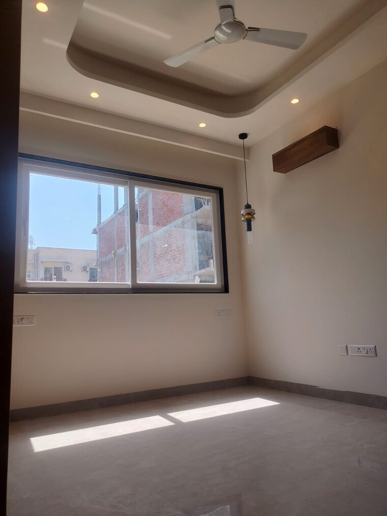 Room, bptp-green-oaks 4 Bedroom 270 Sq.Ft. Builder Floor In Sector 70a Gurgaon 9571710