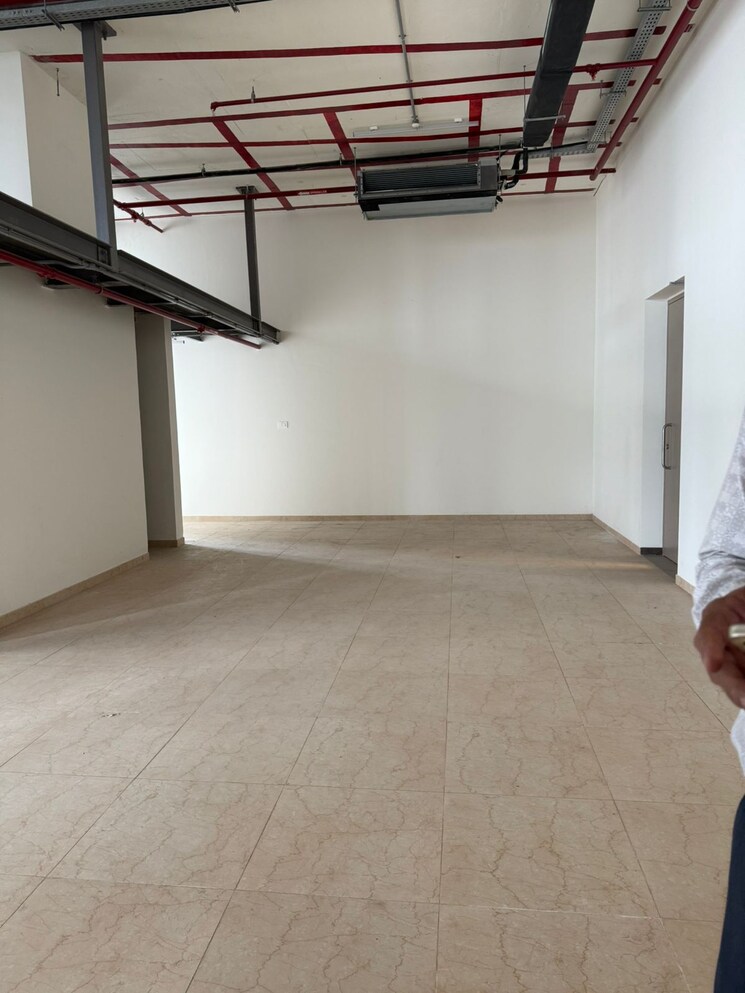 Room, mahalaxmi Commercial Office Space 1860 Sq.Ft. In Mahalaxmi Mumbai 9571716