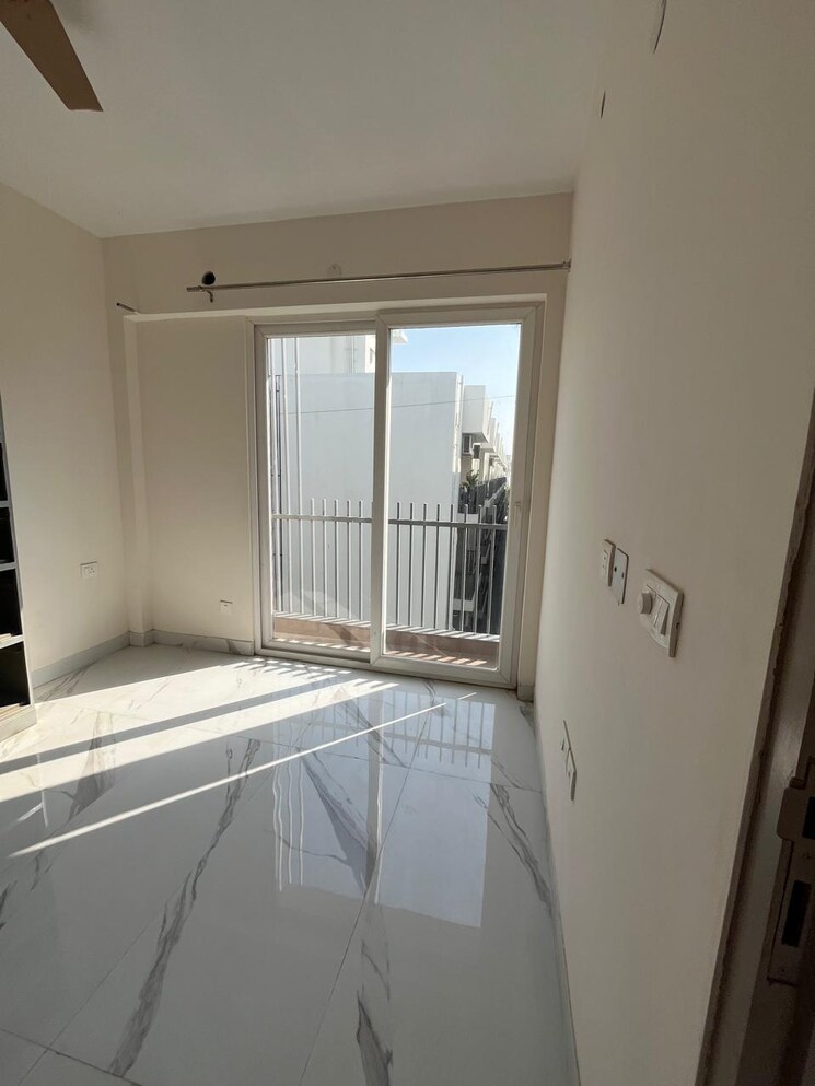 Balcony, smart-world-gems 2 Bedroom 1105 Sq.Ft. Apartment In Sector 89 Gurgaon 9571748