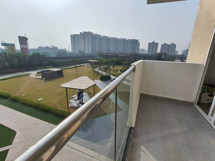 Balcony, tulip-yellow 3 Bedroom 1704 Sq.Ft. Apartment In Sector 69 Gurgaon 9571753