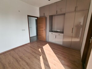 Room in 3 BHK Apartment at Tulip Yellow, Sector 69 – for Rent