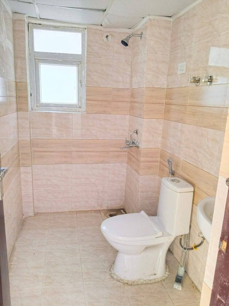 Bathroom, aims-greens-avenue 2 Bedroom 960 Sq.Ft. Apartment In Sector 4 Greater Noida Greater Noida 9571769