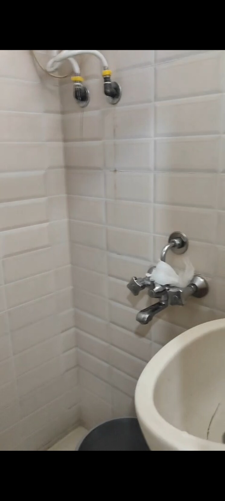 Bathroom, kurla east 2 Bedroom 600 Sq.Ft. Apartment In Kurla East Mumbai 9571775