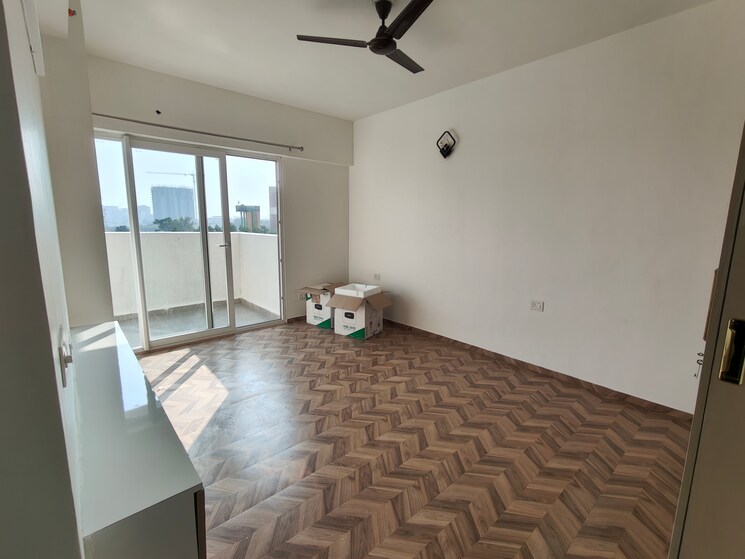 Bedroom, tulip-yellow 3 Bedroom 1704 Sq.Ft. Apartment In Sector 69 Gurgaon 9571778