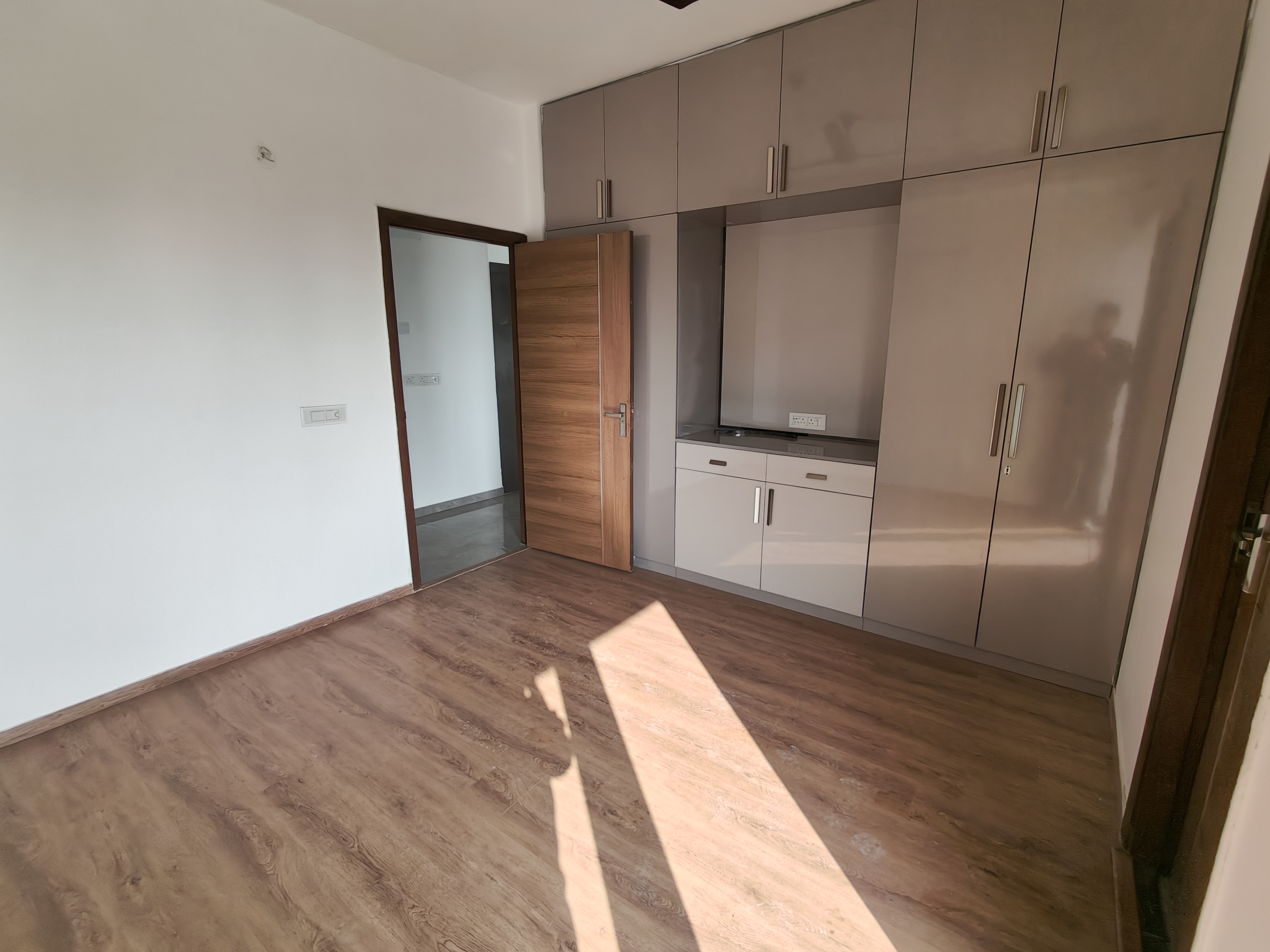 3 BHK Apartment For Rent in Tulip Yellow