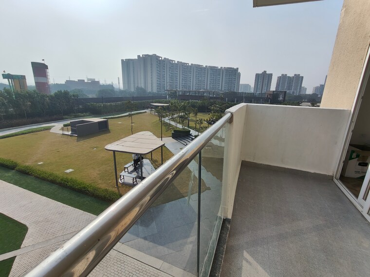 Balcony, tulip-yellow 3 Bedroom 1704 Sq.Ft. Apartment In Sector 69 Gurgaon 9571800