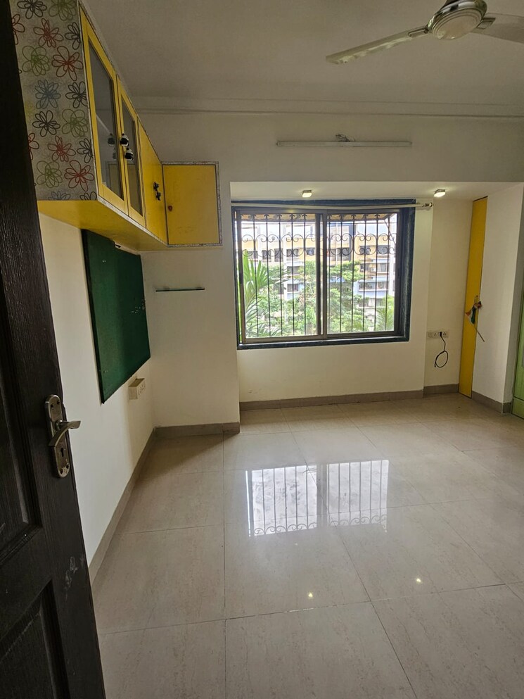 Room, mahavir-kalpavruksha 1 Bedroom 300 Sq.Ft. Apartment In Ghodbunder Road Thane 9571801