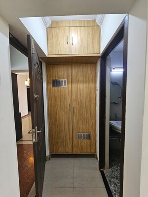 Furnished Amenities in 1 BHK Apartment at Mahavir Kalpavruksha, Ghodbunder Road – for Rent