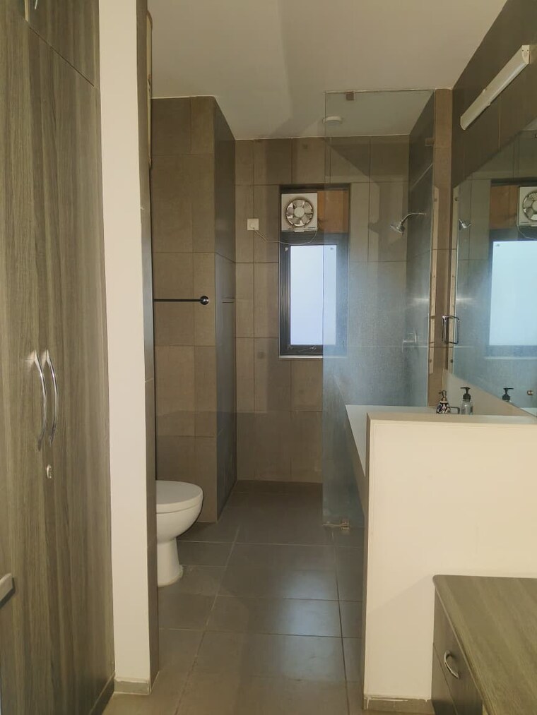 Bathroom, ireo-skyon 3 Bedroom 2045 Sq.Ft. Apartment In Sector 60 Gurgaon 9571797