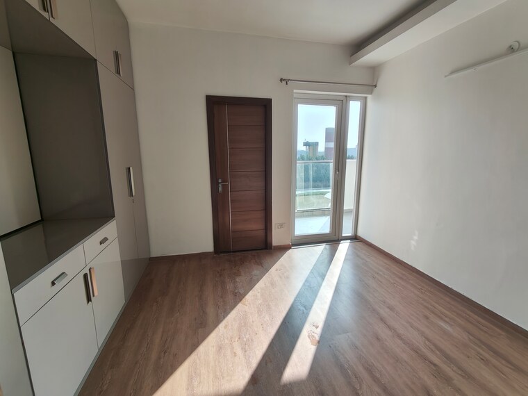 Room, tulip-yellow 3 Bedroom 1704 Sq.Ft. Apartment In Sector 69 Gurgaon 9571811