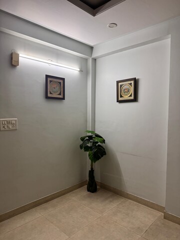 Room in 2 BHK Apartment at Civil Lines – for Rent