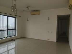 Room in 3 BHK Apartment at Ireo Skyon, Sector 60 – for Rent