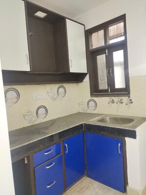 Furnished Amenities in 2 BHK Builder Floor at Govindpuri – for Sale